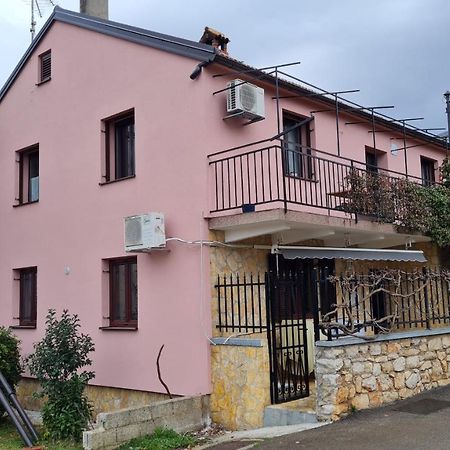 Apartment Nela Funtana Exterior photo